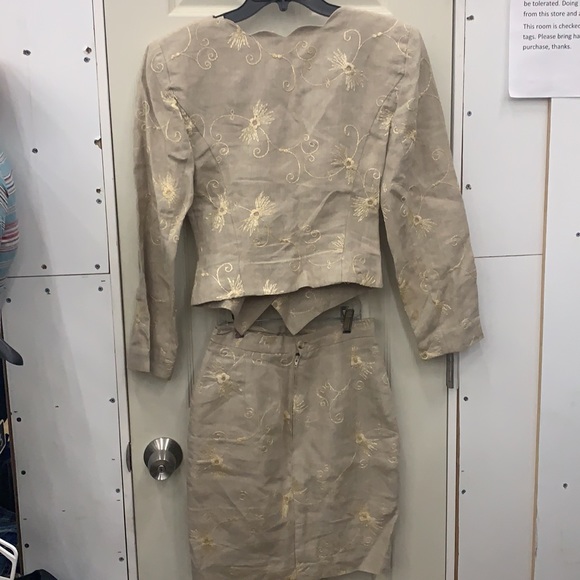 VINTAGE VICTOIRE PARIS linen 2pc skirt suit - Picture 5 of 7